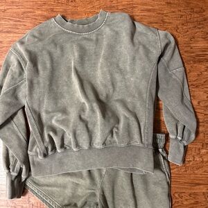 Women's Green Short/Sweatshirt Set